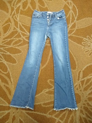KanCan Women s Light Wash High Rise Flare Jeans Size 9/28 Button Fly Frayed Hem