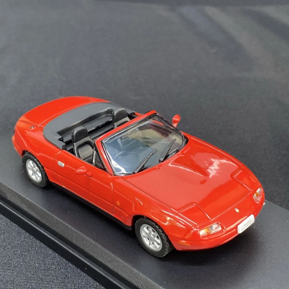 NOREV Mazda Eunos Roadster 1989 1/43 Scale Box Mini Car Display Diecast vol 83 - Image 3 of 4