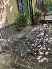 tavolo e sedie da giardino in ferro battuto semi-industriale