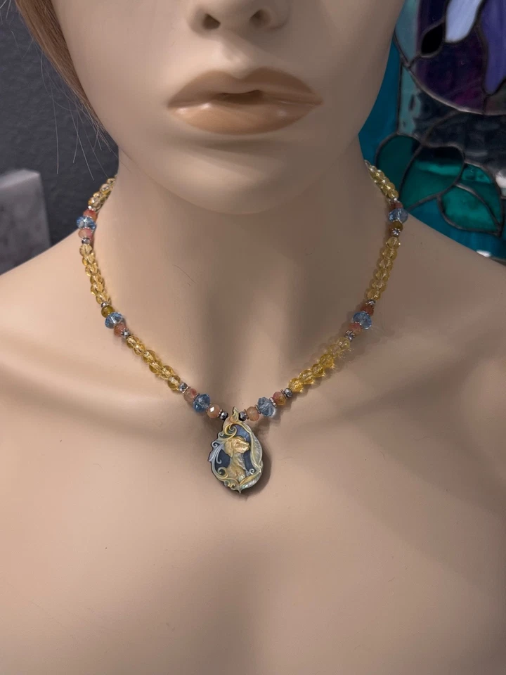 LASER CARVED  ABALONE INLAY  DOG PENDANT  CITRINE, CARNELIAN CRYSTAL NECKLACE Foto 2 de 4