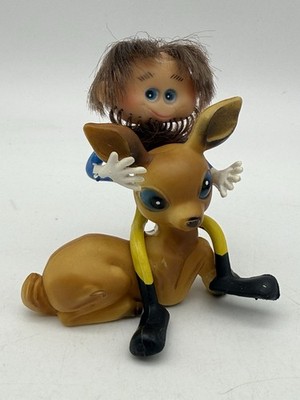 Vintage plastic Big Eyes Laying Down Deer Doe Fawn Figure & bendable Bendy