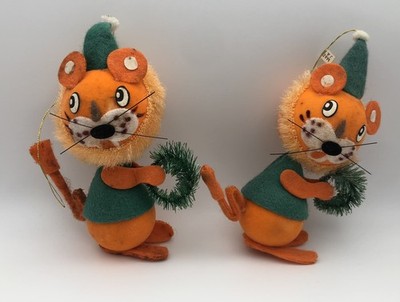 Vintage Yellow Lion Cat Felt Ornaments with Green Hat Vest Wreath Made in Japan