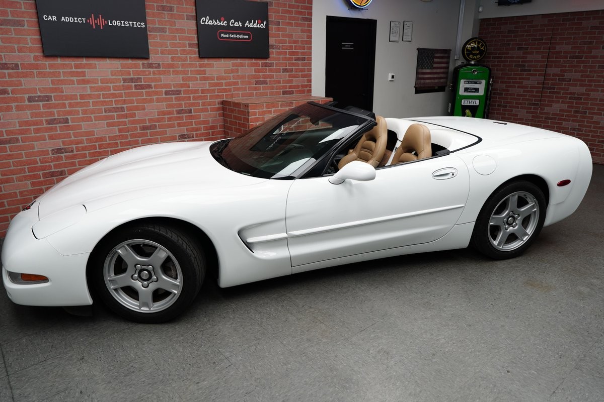 1999 White Chevrolet Corvette   | C5 Corvette Photo 8