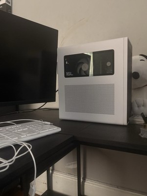 Full Set Monitor, Desktop, Mouse, And Keyboard