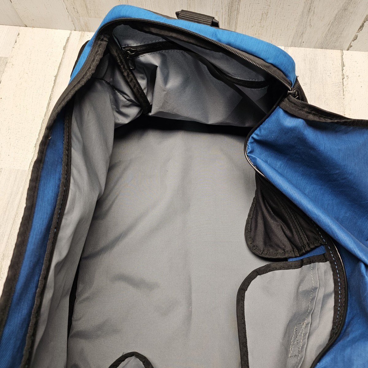 nike duffel bag rn 56323 ca 05553 dimensions