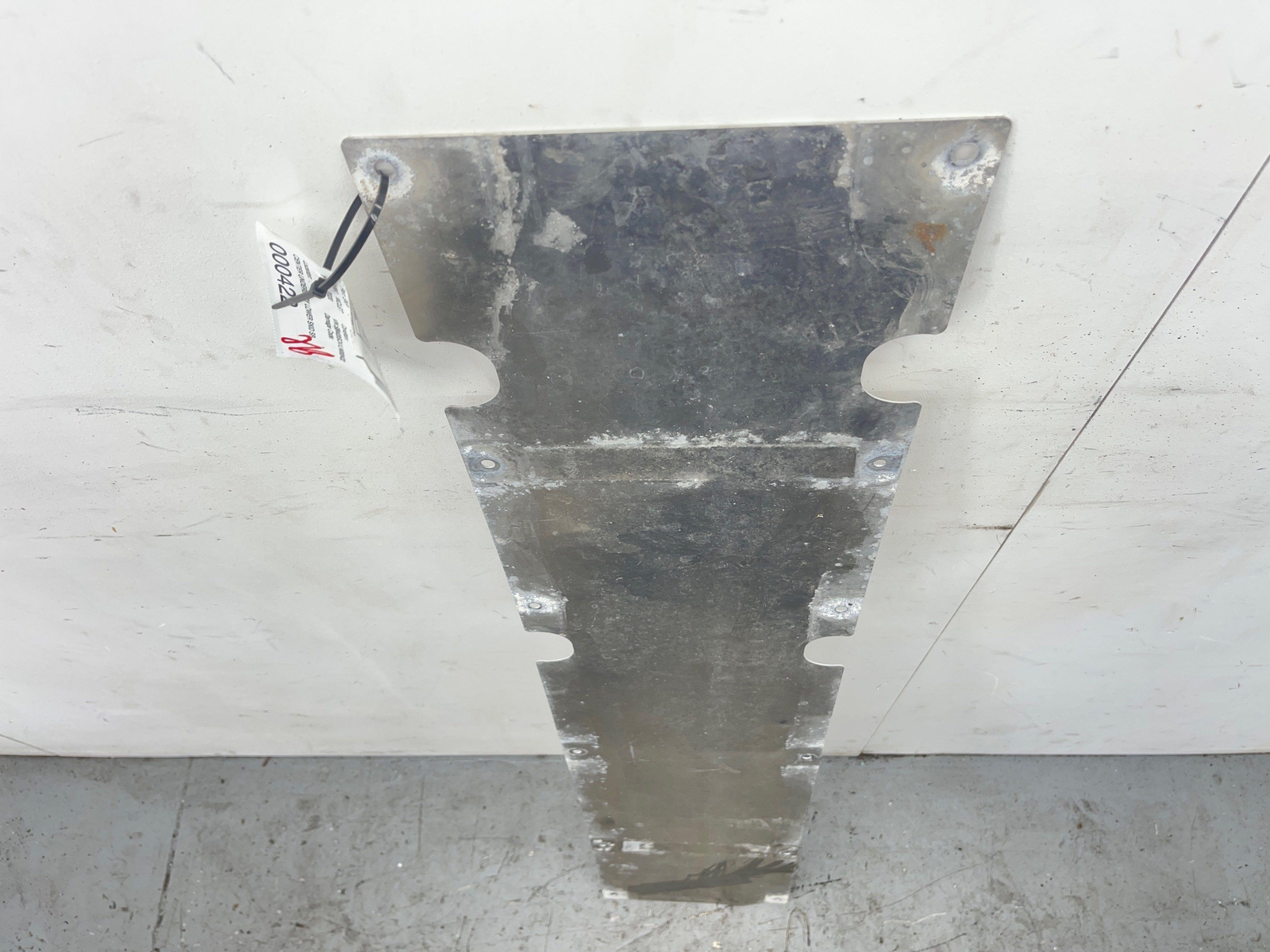 2020-2023 MCLAREN GT CENTER UNDERBODY LOWER SKID SPLASH SHIELD PLATE 11A0489CP