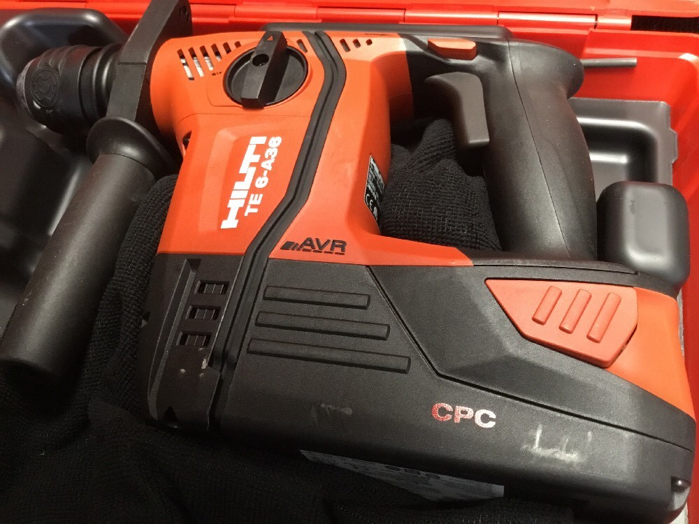 HILTI TE A-36 HAMMER DRILL, NEW, FREE KNIFE SET, BITS, EXTRAS