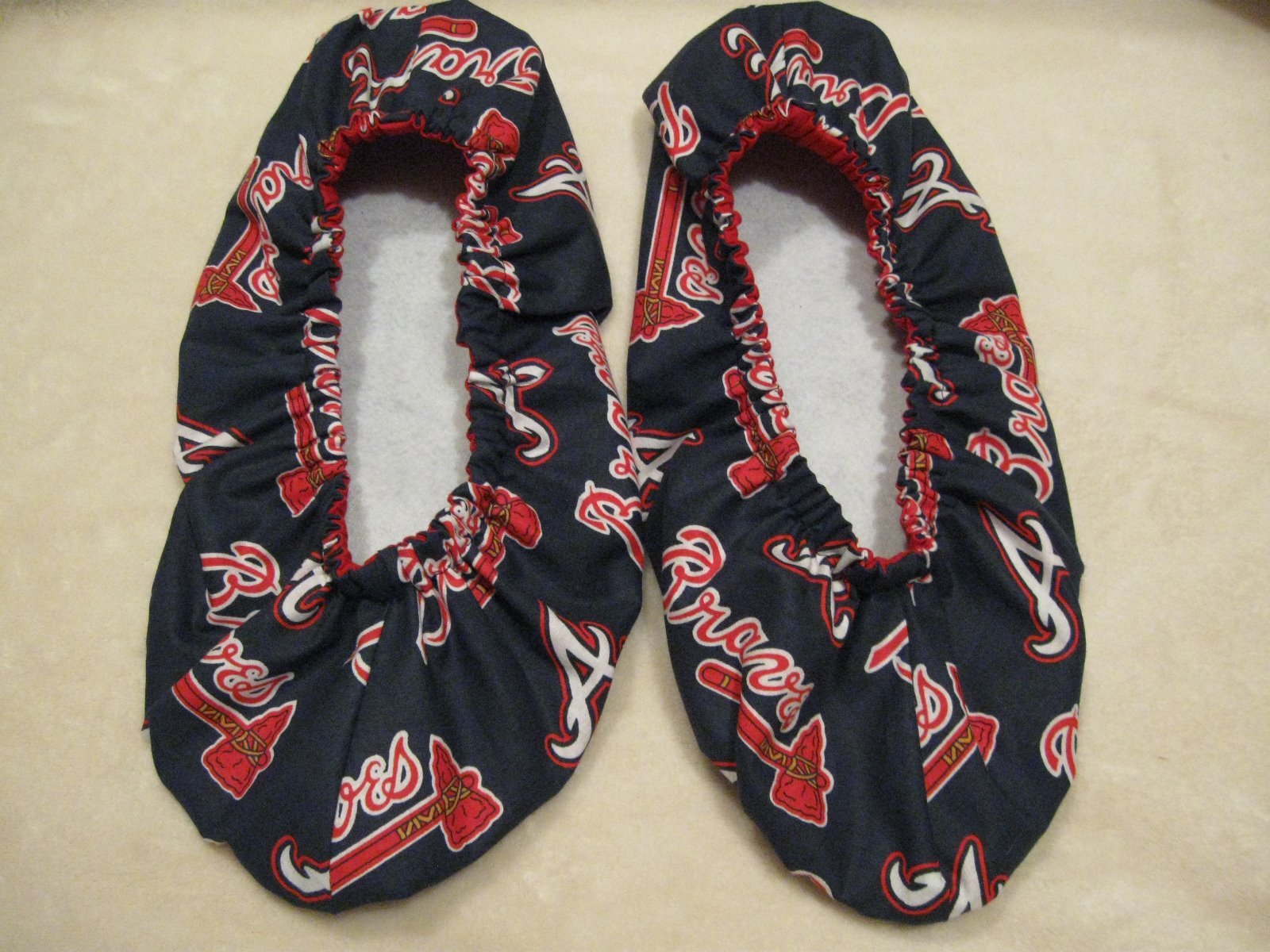 MLB Atlanta Braves bowling shoe covers.Men's size 1012.Cotton with vinyl soles eBay