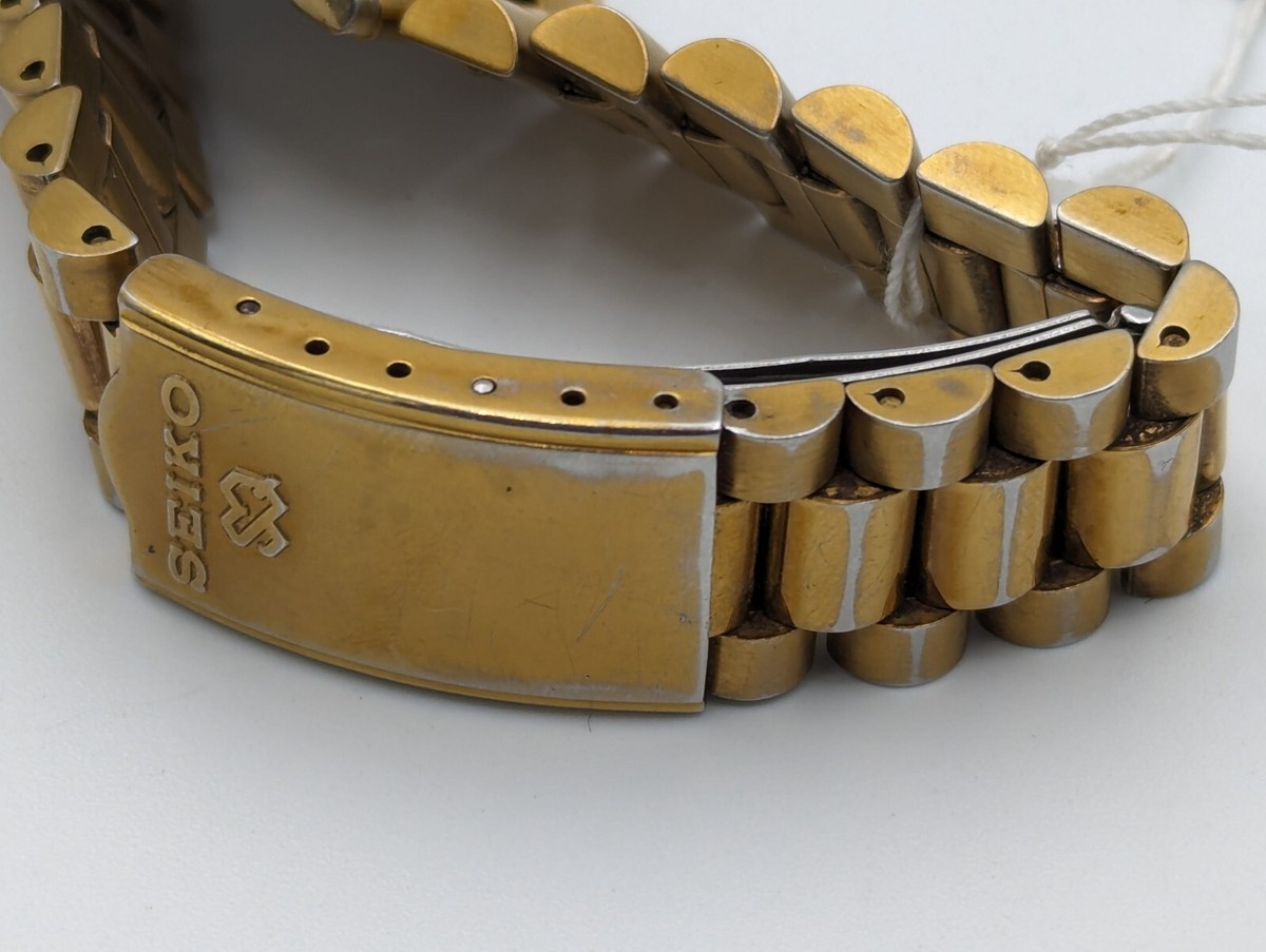 Vintage Seiko 5Y23-8A60 Men's Day Date Quartz Watch Gold Vintage Seiko 5Y23-8A60 Men's Day Date Quartz Watch Gold