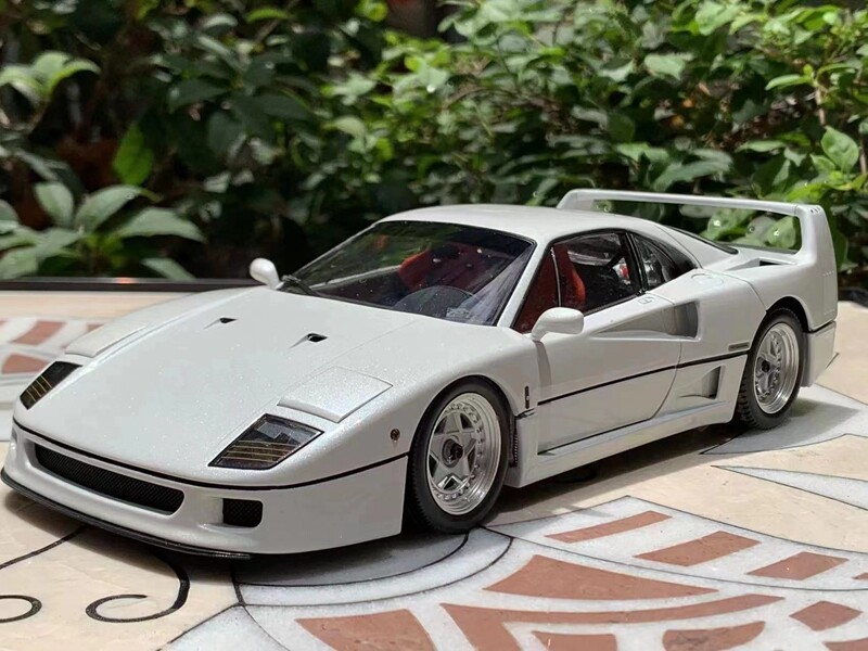 1/18 京商 Ferrari F40 high-end model KYOSHO 1/18 Ferrari F40 High-End Model Diecast Car Black