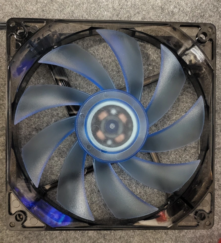 NEU: PC Gehäuselüfter 120mm 12V LED Blau A1225M12S