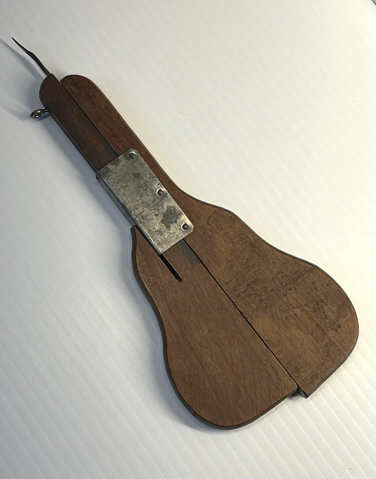 Antique Rug Shuttle Primitive Wood Handle Hook Hand Hooking Needle Tool Vintage - Image 3 of 4