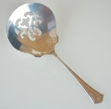 R. WALLACE & SONS STERLING SILVER PIERCED BOWL BON BON SPOON - WASHINGTON c1911