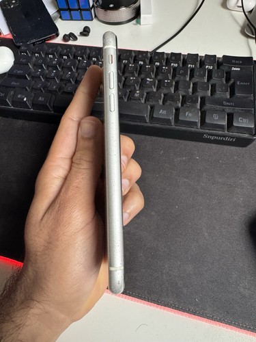 Used iPhone XR 64GB (Unlocked) - 第 4/6 張圖片