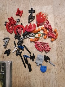 LEGO BIONICLE: Tahnok (8563) Complete And Container With Instructions