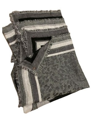 Esprit Wohndecke Grau 100x180 cm Fransen Tiermotiv Modern