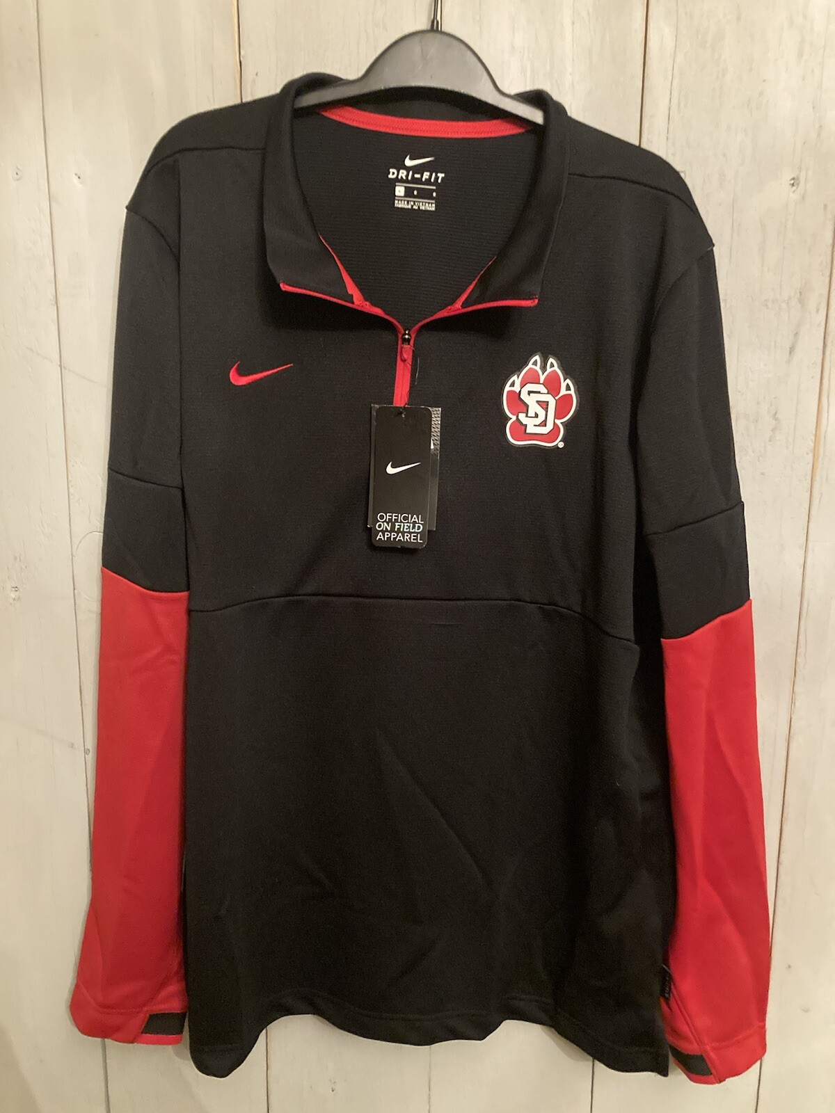 SACAI X NIKE Giacca a vento uomo University of South Dakota Coyotes Nike quarto zip nuova grande