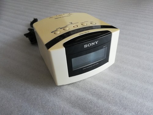 Sony Dream Machine FM/AM Clock Radio ICF-C50 Radiowecker Uhrenradio Retro
