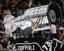Los Angeles Kings Tyler Toffoli Stanley Cup Autographed Signed 8x10 Photo COA E