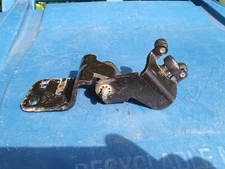 GMC Safari Chevy Astro Van Rear Roller Slider Side Door Pivot Bracket 1998-2005