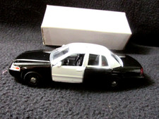 1:43 Ford Crown Vic Interceptor w Lights B&W N-I-B. See description.