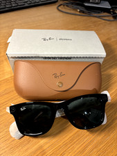 Image of Ray-ban Meta Wayfarer Smart Glasses - GEN1 - Black frame / Green lens 