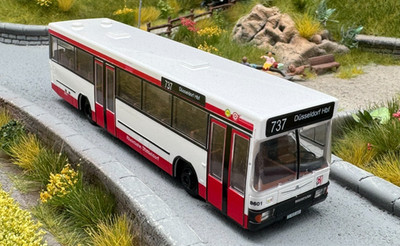 Neoplan N 416 Rheinbahn Düsseldorf Wagen 8601 Linie 737 Rietze 71701 1:87 OVP