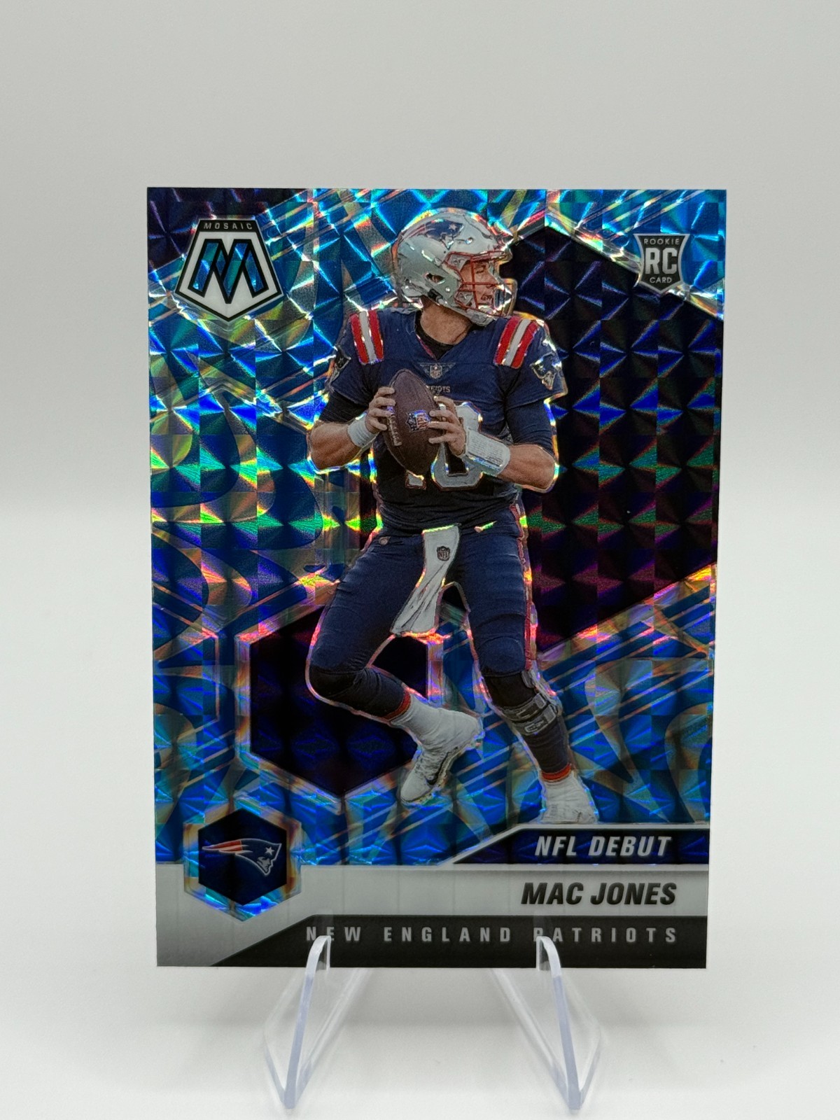 2021 Panini Mosaic - NFL Debut Mac Jones Blue Reactive Prizm (RC) Patriots