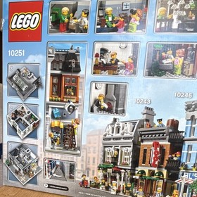LEGO Creator Expert Brick Bank 10251 Modular 2380 pcs Complete Set Boxed
