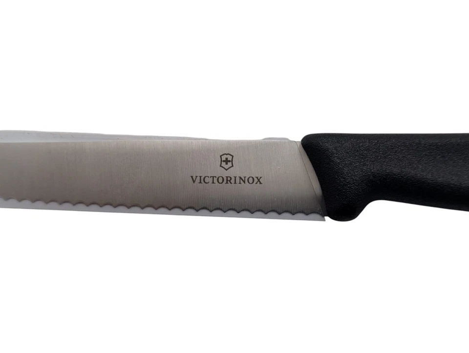 Juego de 12 cuchillos para carne Victorinox borde dentado hoja de 4,5 pulgadas 5,1233,20 precio de venta sugerido por el fabricante 160 USD Foto 3 de 4