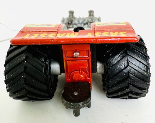 Vintage 1990 Micro Machines Tuff Trax Sassy Massey Tractor Puller Racing Red Toy - Picture 4 of 7