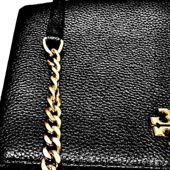 👠🖤 TORY BURCH Kira Black Pebbled Leather Crossbody Bag Gold Hardware *MINT* - Image 4 of 4