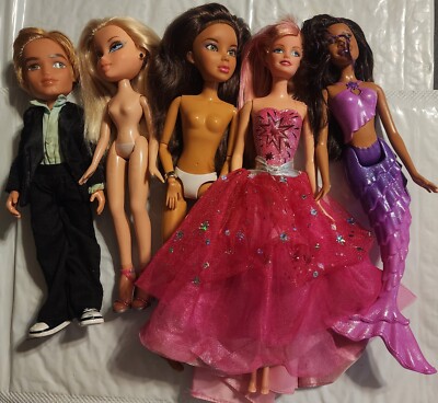 Lot of 5 Barbie/ Bratz / Spin Master Liv Dolls~ Preowned  - some nude