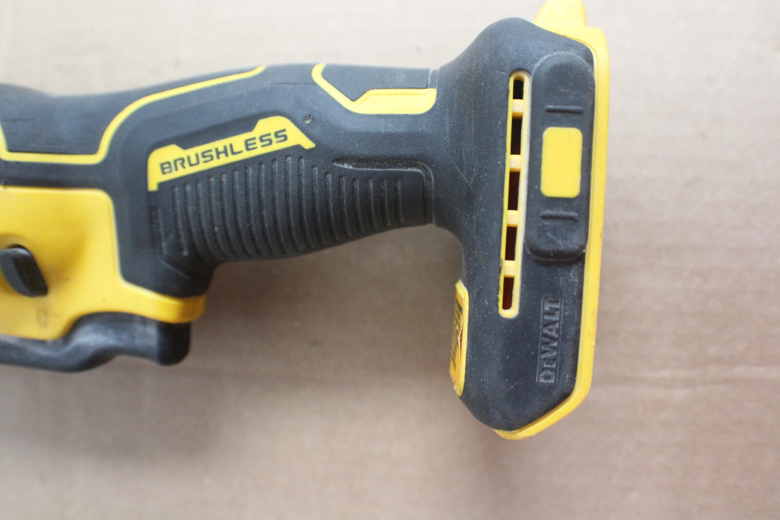 DeWALT DCS354 20V Brushless Oscillating Tool - Tool Only.