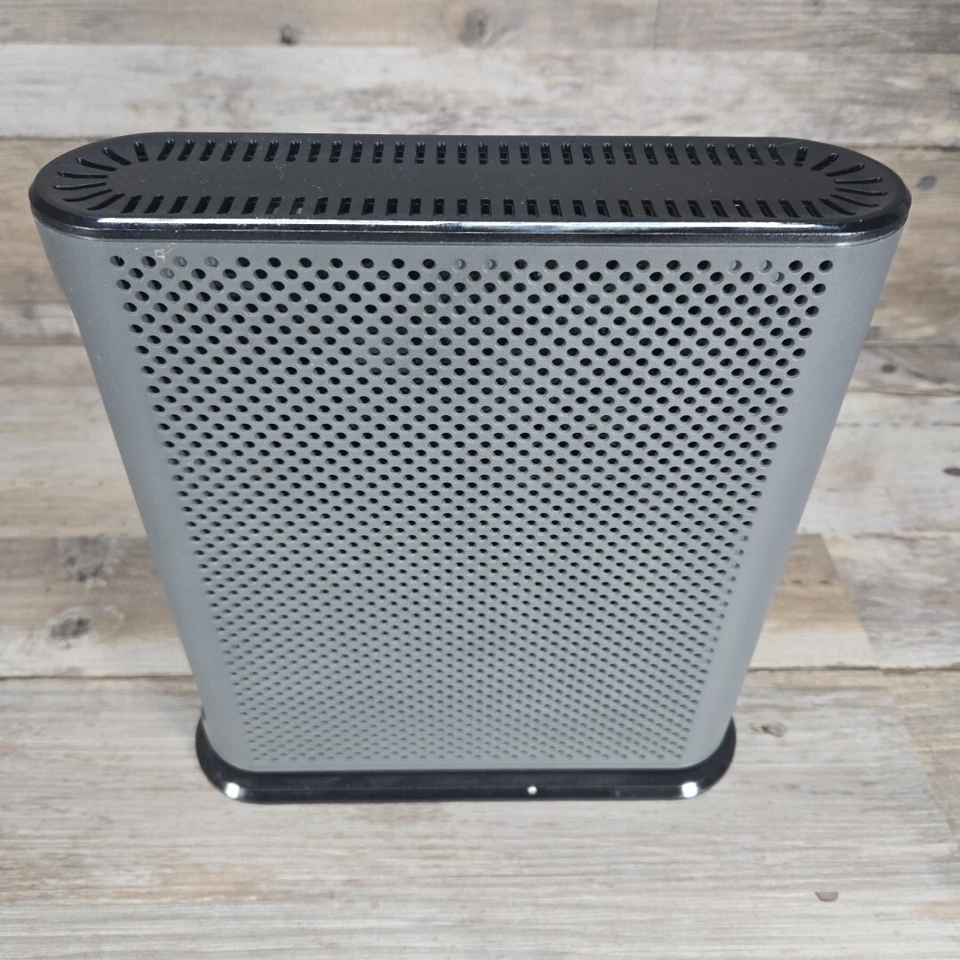 Motorola MG7550 16x4 Cable Modem Plus AC1900 Dual-Band WiFi Gigabit Router - Image 3 of 4