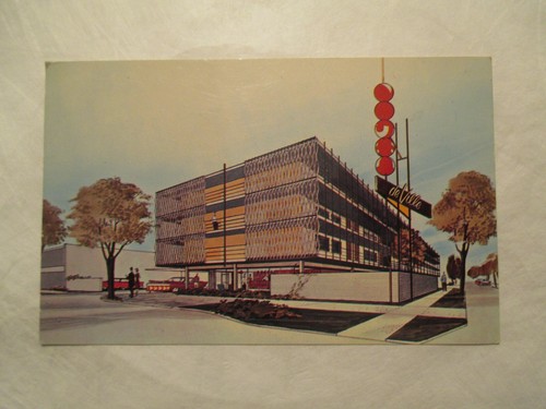 Motel de Ville Denver Colorado CO Postcard - Picture 1 of 2