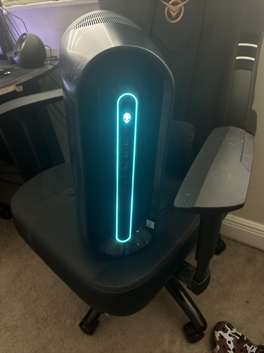 Alienware Aurora R11 i7-10700F 2.9GHz 16GB RAM 2TB SSD GeForce RTX