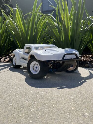 rc truck 4 x 4 electric brushless
