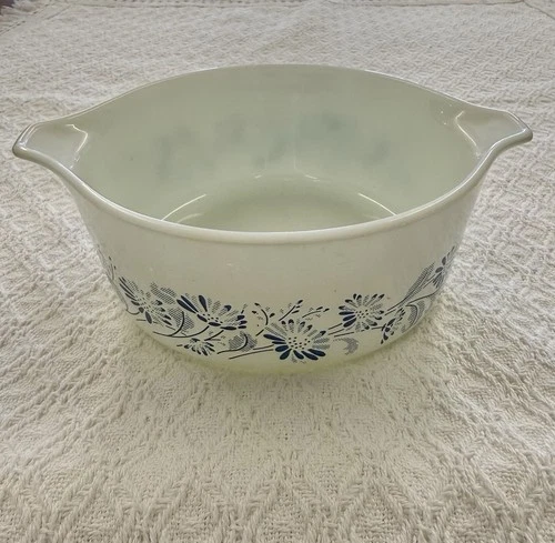 Vintag Pyrex COLONIAL MIST Blue White  Casserole Baking Dish 472-B - 750 Ml