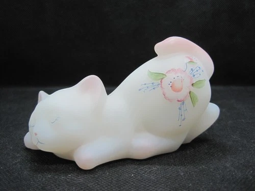 Fenton Peach Meadow On Opal Satin Crouching Cat Kitten Figurine Signed