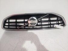 VOLVO V40 2012 FRONT CENTRE GRILLE WITH VOLVO EMBLEM 5 DOOR HATCHBACK
