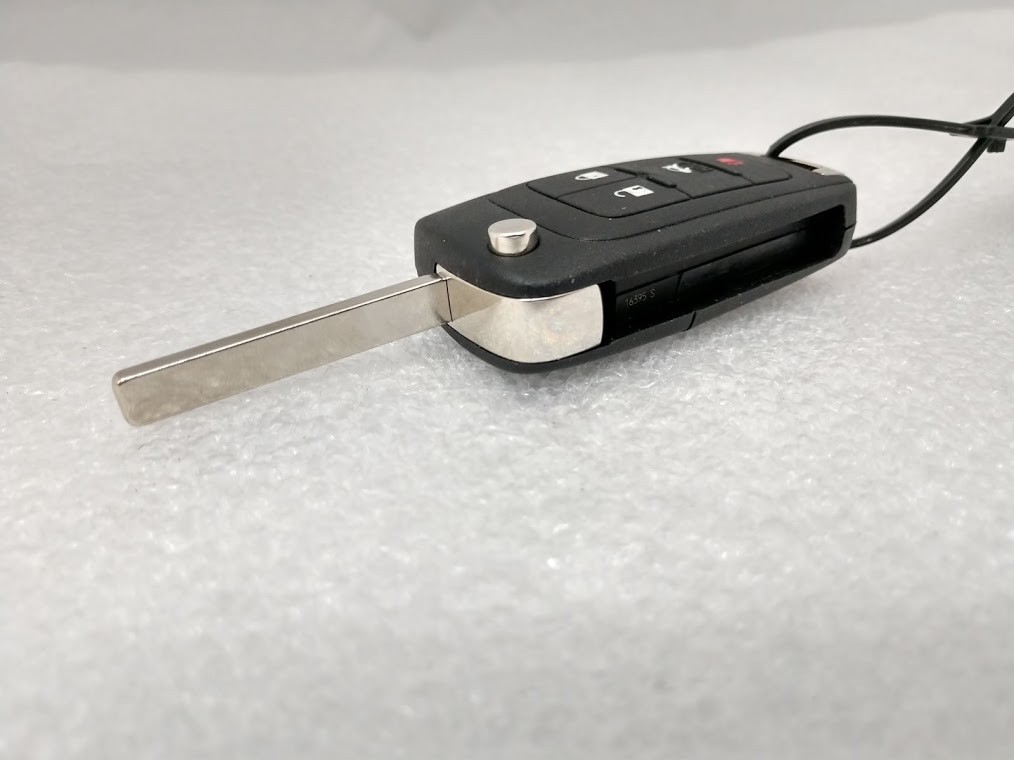 GM OEM Keyless Entry Flip Key Fob For 2014-17 Chevy Impala – 4-Button, Door Lock/Unlock/Hatch, Part 13586120