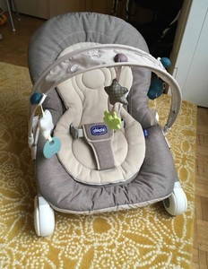 chicco hoopla baby rocker