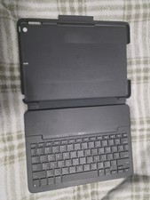 Logitech Keyboard Case For Ipad Fit 7, 8, 9