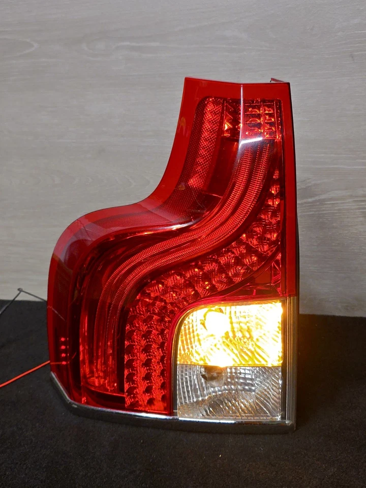 🐸 BONITO 2013 2014 Volvo XC90 CONDUCTOR IZQUIERDO Luz de freno LED PROBADO OEM Foto 3 de 4