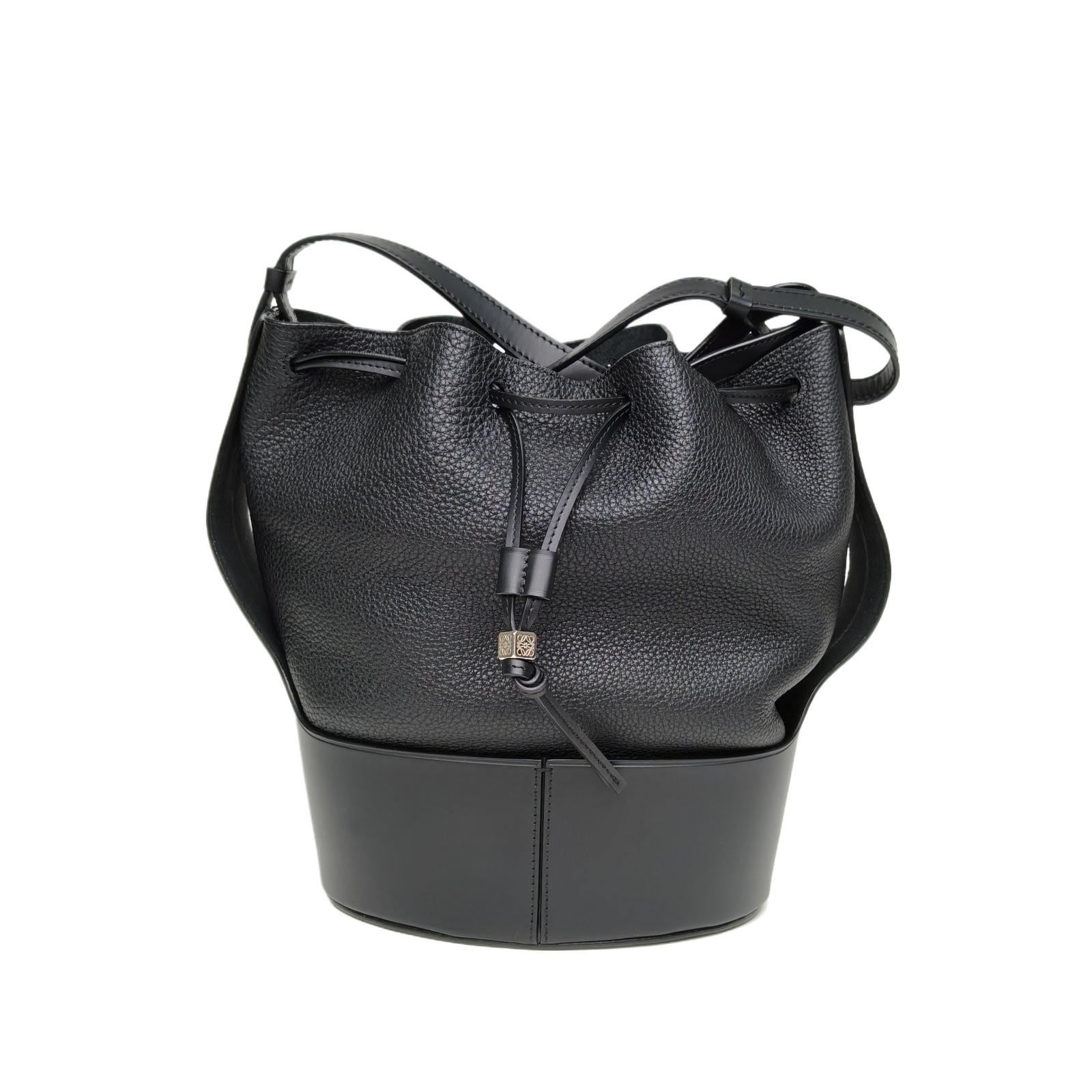 LOEWE Balloon Bucket Bag Medium Black Calfskin  Pristine Crossbody Bag