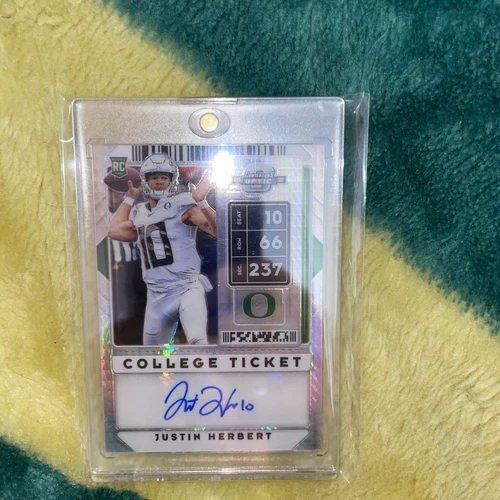 2020 Panini OPTIC Justin Herbert /20 RC Auto Hyper Prizm ON CARD AUTO  SSP PRIZM