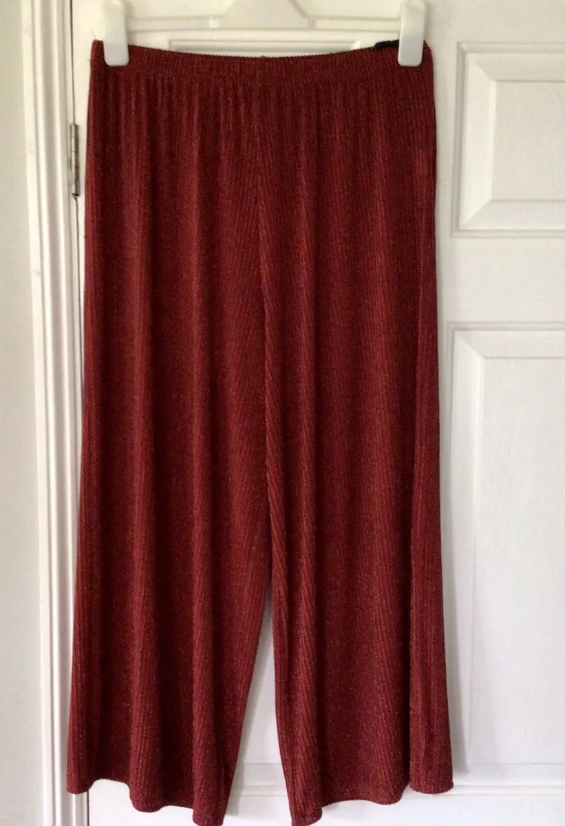 Ladies red hotsell cropped trousers