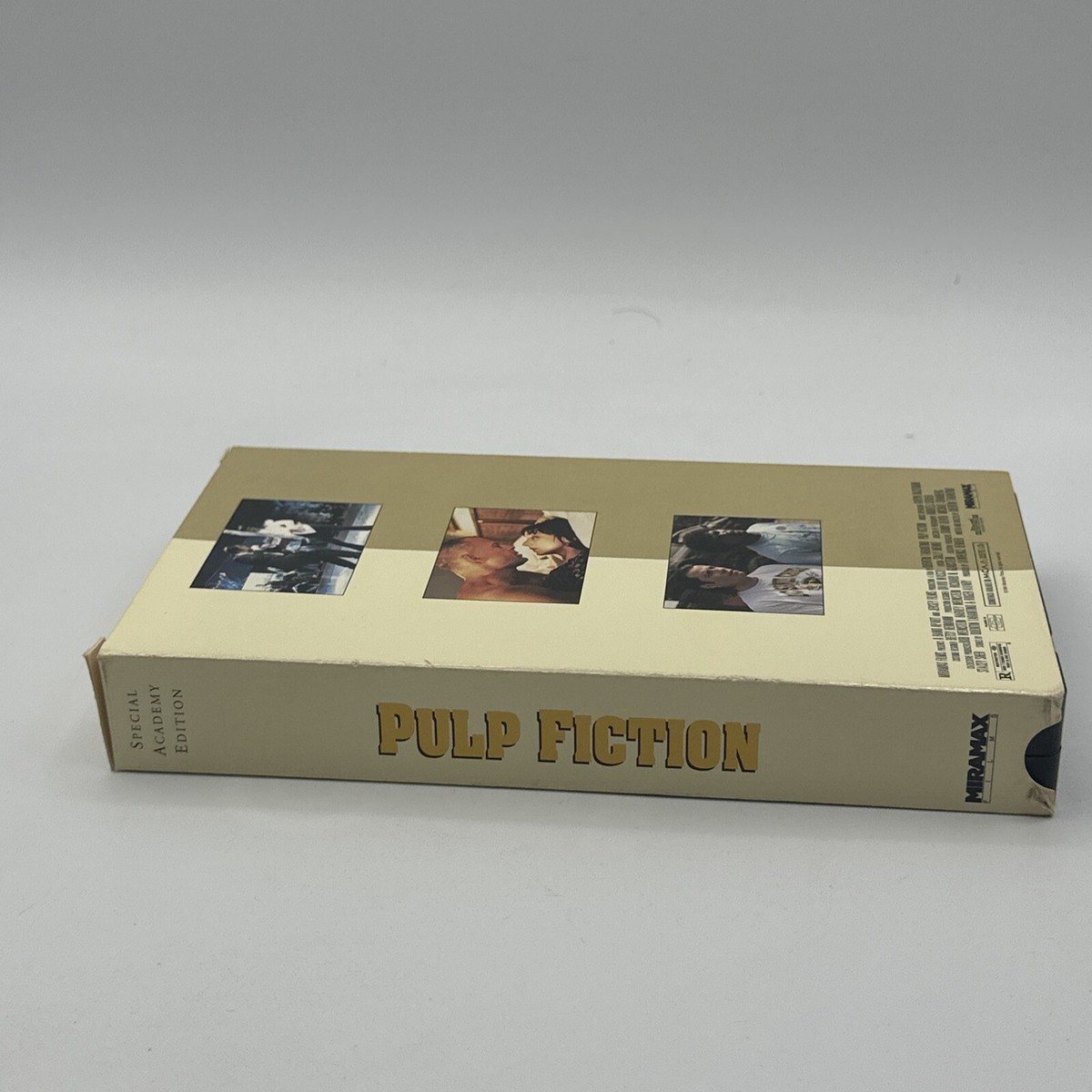 PULP FICTION VHS ビデオテープ Pulp Fiction (VHS, 1996, Special Collectors Edition) New & Sealed