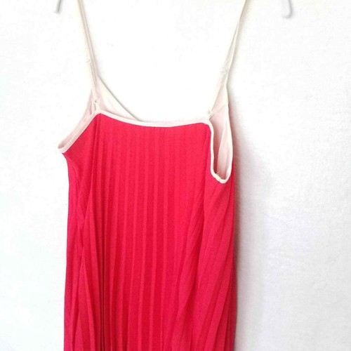 One One Six rot & cremefarbene Größe Medium Colorblock plissierte Schaufel Ausschnitt Midi Kleid neu mit Etikett - Bild 8 von 10